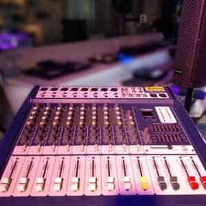 Consola Potenciada 8 Canales